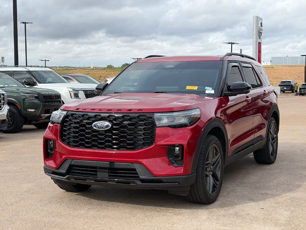 2025 Ford Explorer ST-Line