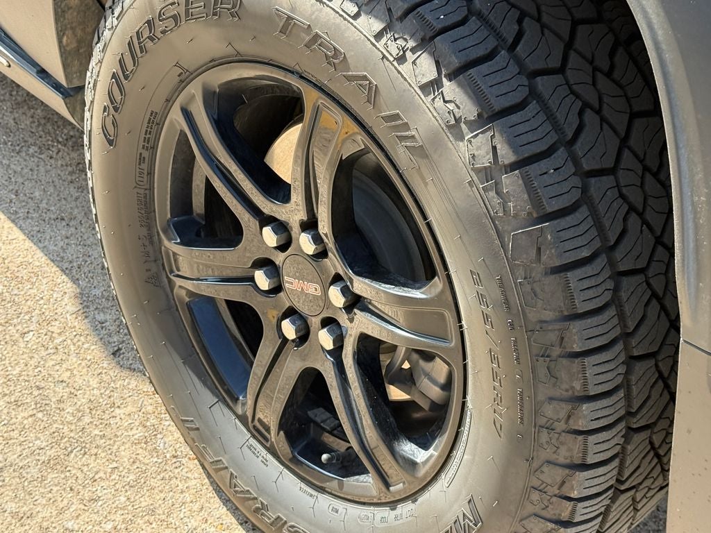 2023 GMC Acadia AT4