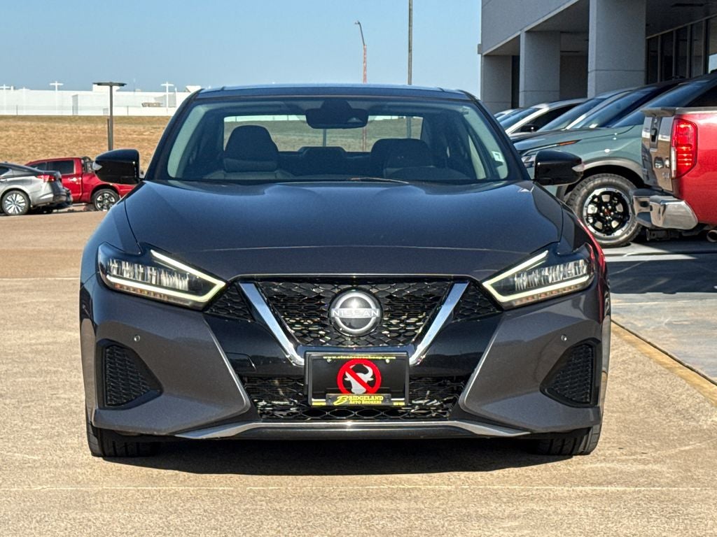 2023 Nissan Maxima Base