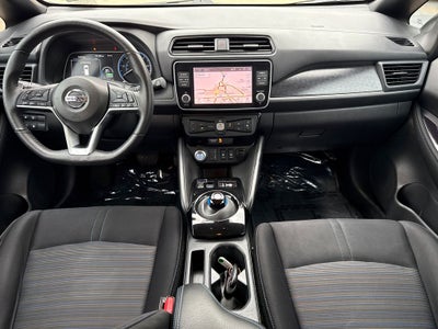 2022 Nissan Leaf SV