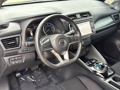 2022 Nissan Leaf SV