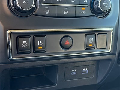 2022 Nissan Titan SV