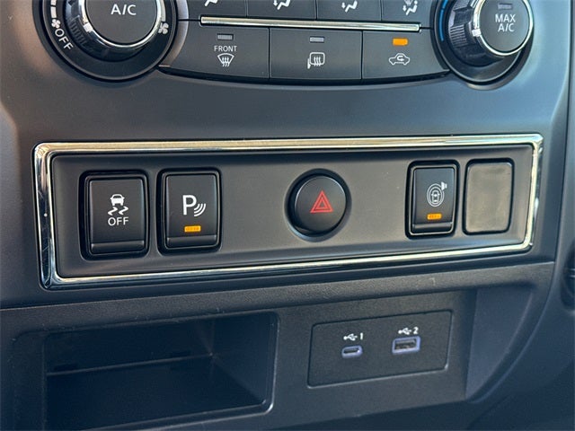 2022 Nissan Titan SV