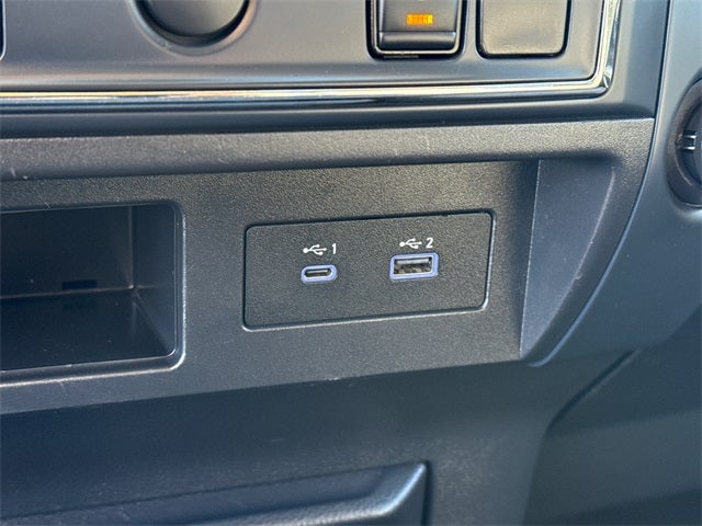 2022 Nissan Titan SV