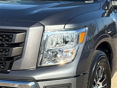 2022 Nissan Titan SV