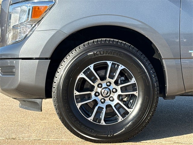 2022 Nissan Titan SV