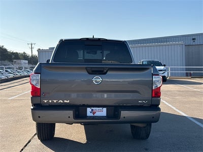 2022 Nissan Titan SV