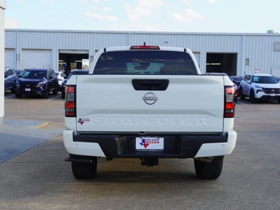 2025 Nissan Frontier SV