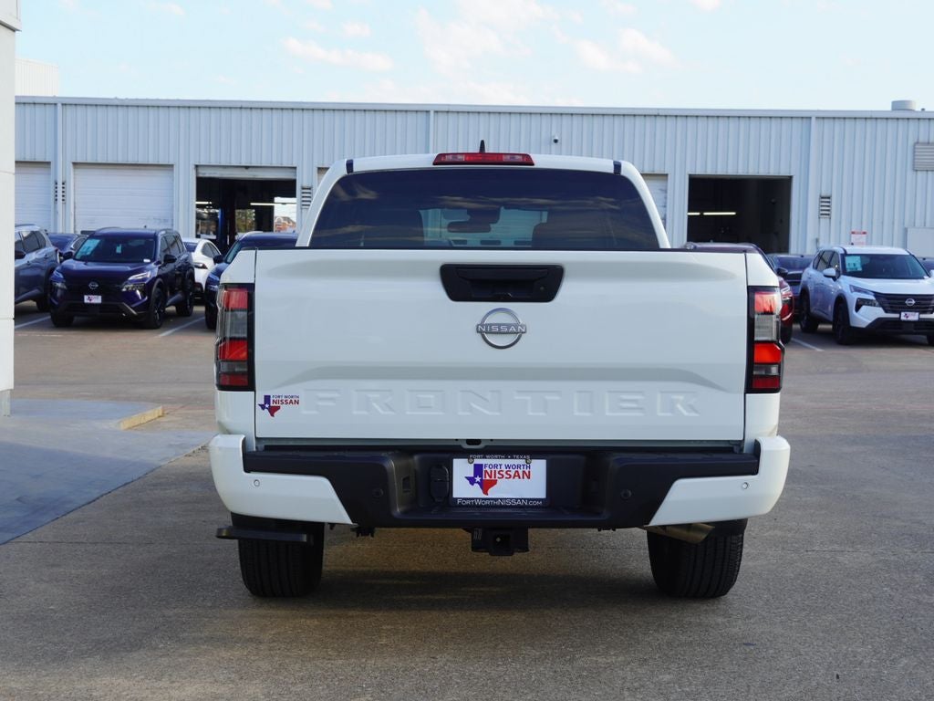2025 Nissan Frontier SV