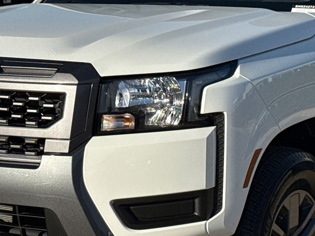 2025 Nissan Frontier SV