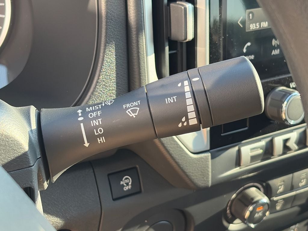 2027 Nissan Frontier SV