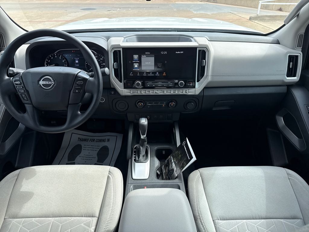 2025 Nissan Frontier SV