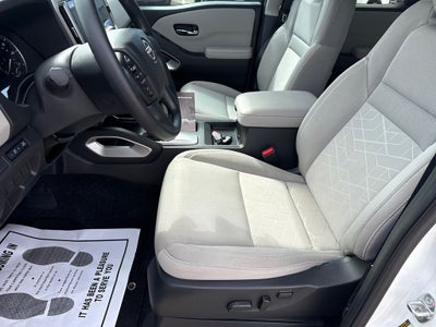 2025 Nissan Frontier SV