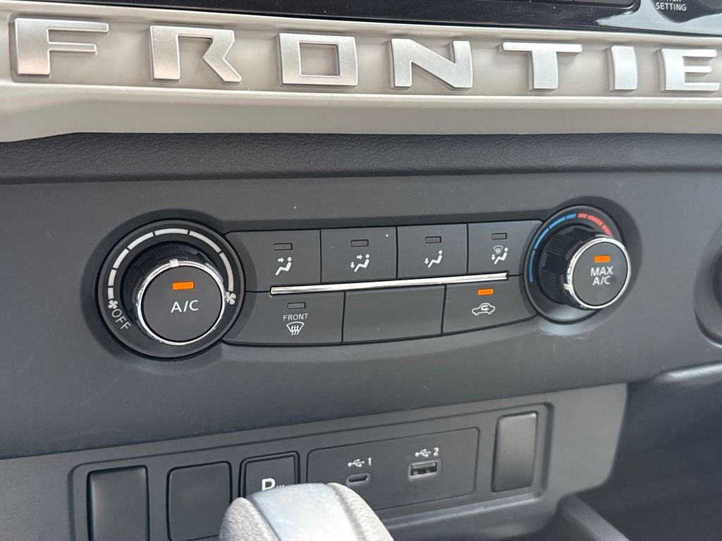 2025 Nissan Frontier SV