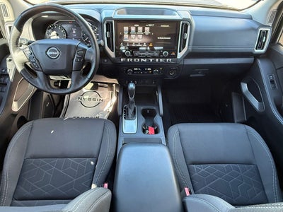 2025 Nissan Frontier SV