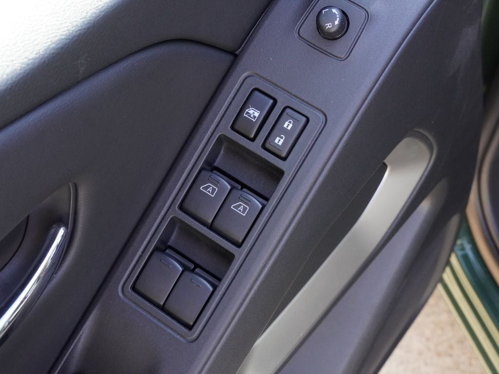 2027 Nissan Frontier SV