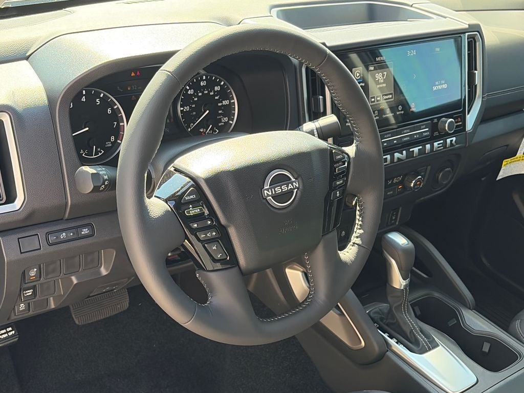 2027 Nissan Frontier SV