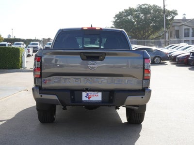 2027 Nissan Frontier SV