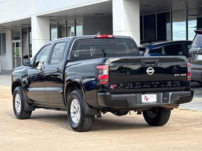 2024 Nissan Frontier SV