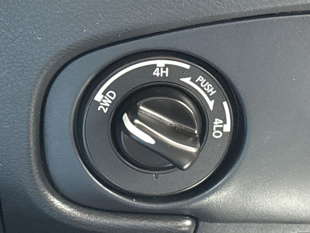 2022 Nissan Frontier S