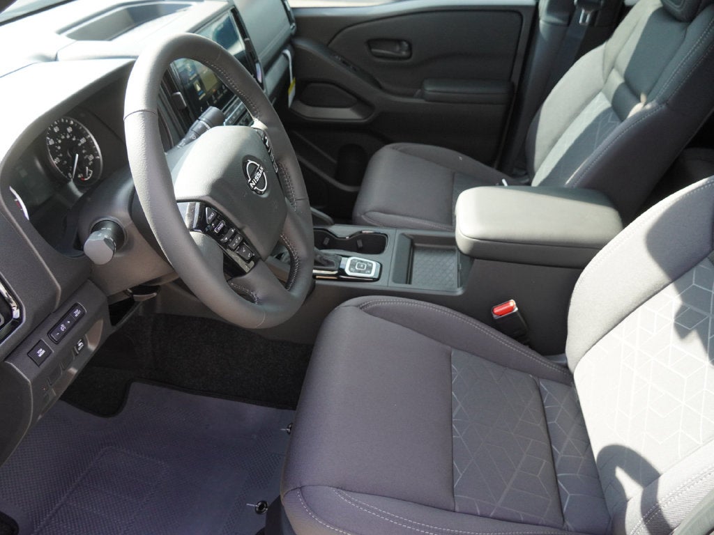 2027 Nissan Frontier SV