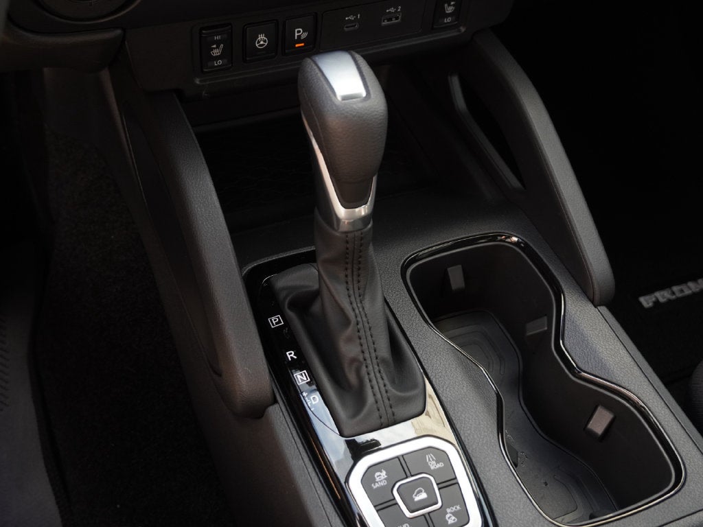 2027 Nissan Frontier SV