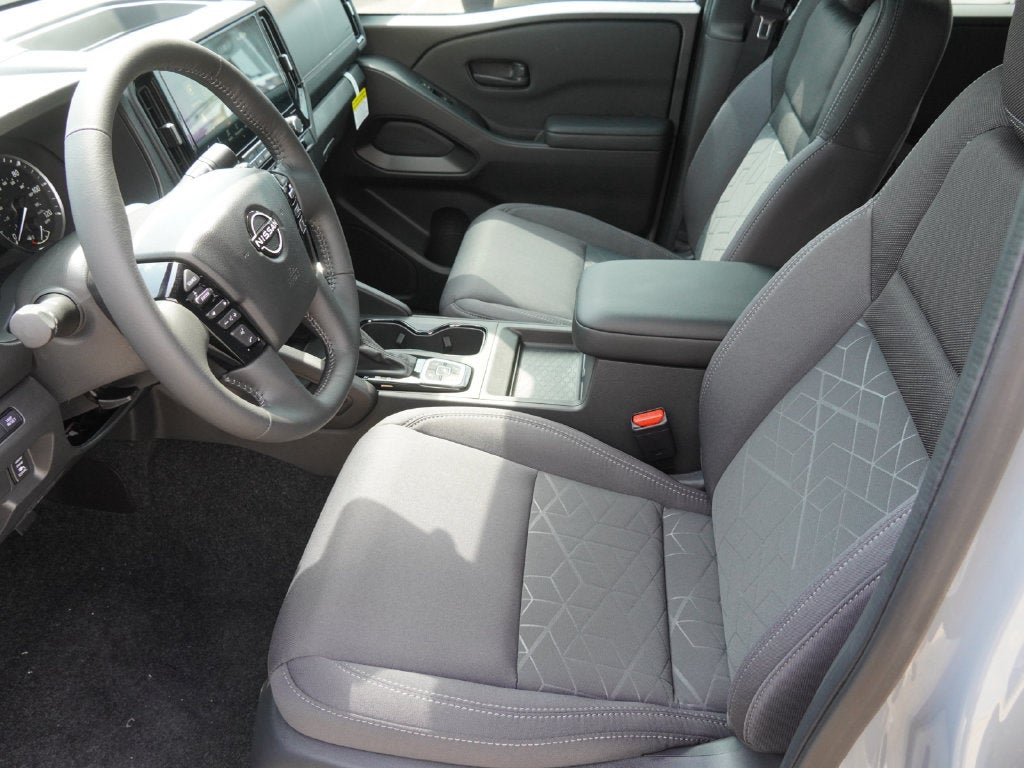 2027 Nissan Frontier SV