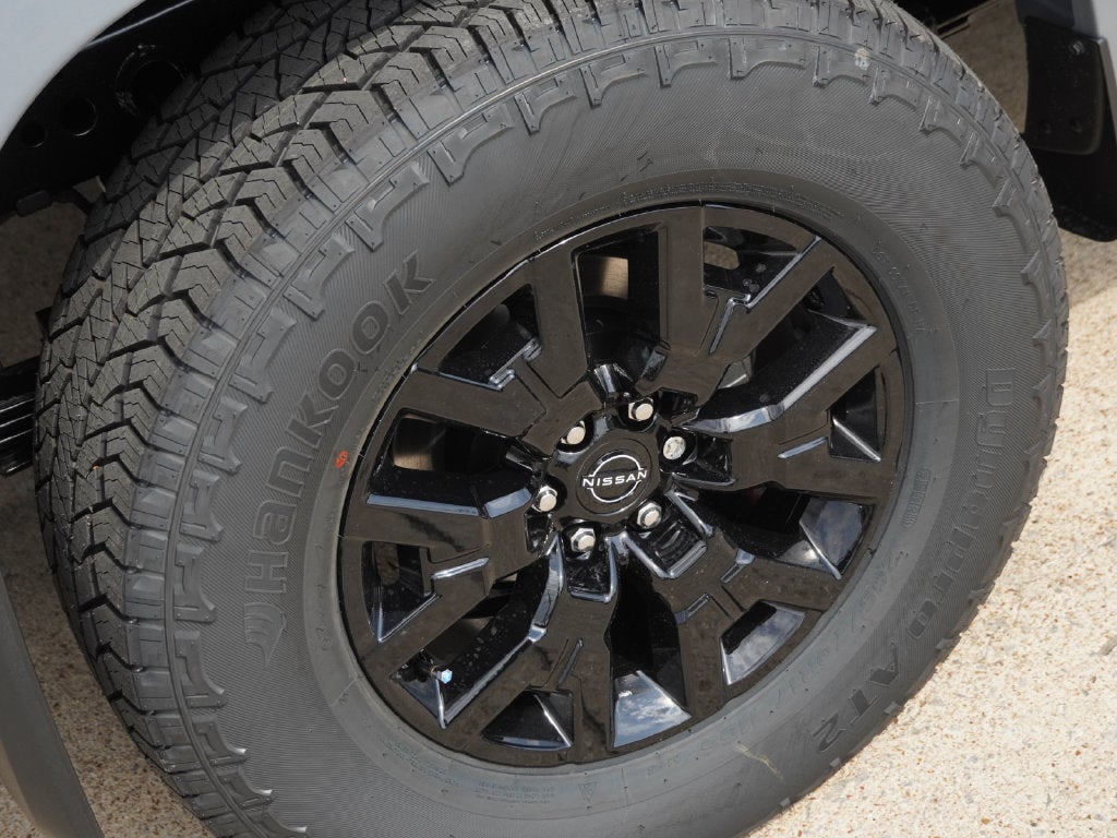 2027 Nissan Frontier SV