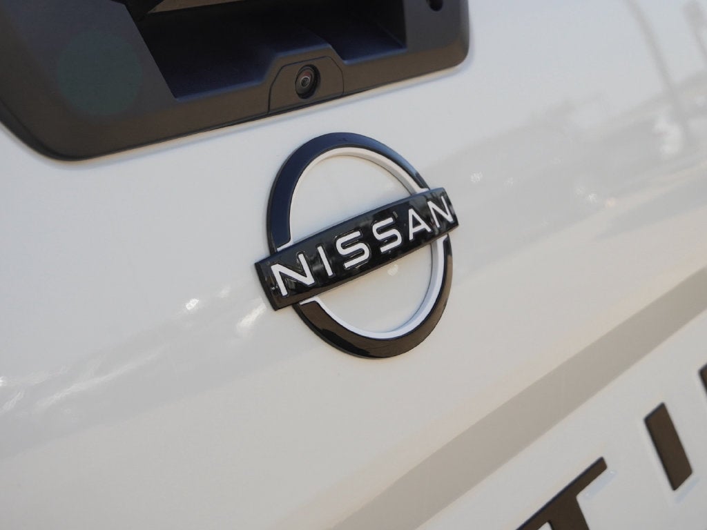 2027 Nissan Frontier SV