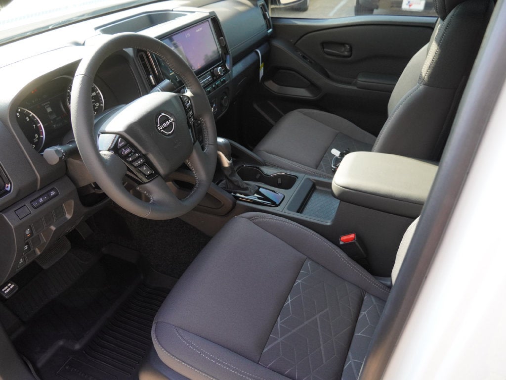 2027 Nissan Frontier SV