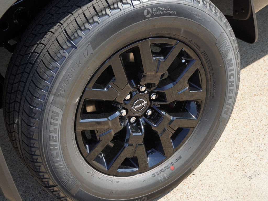 2027 Nissan Frontier SV
