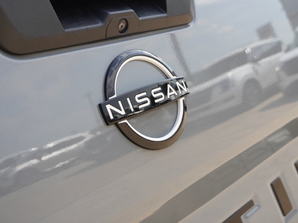 2027 Nissan Frontier SV