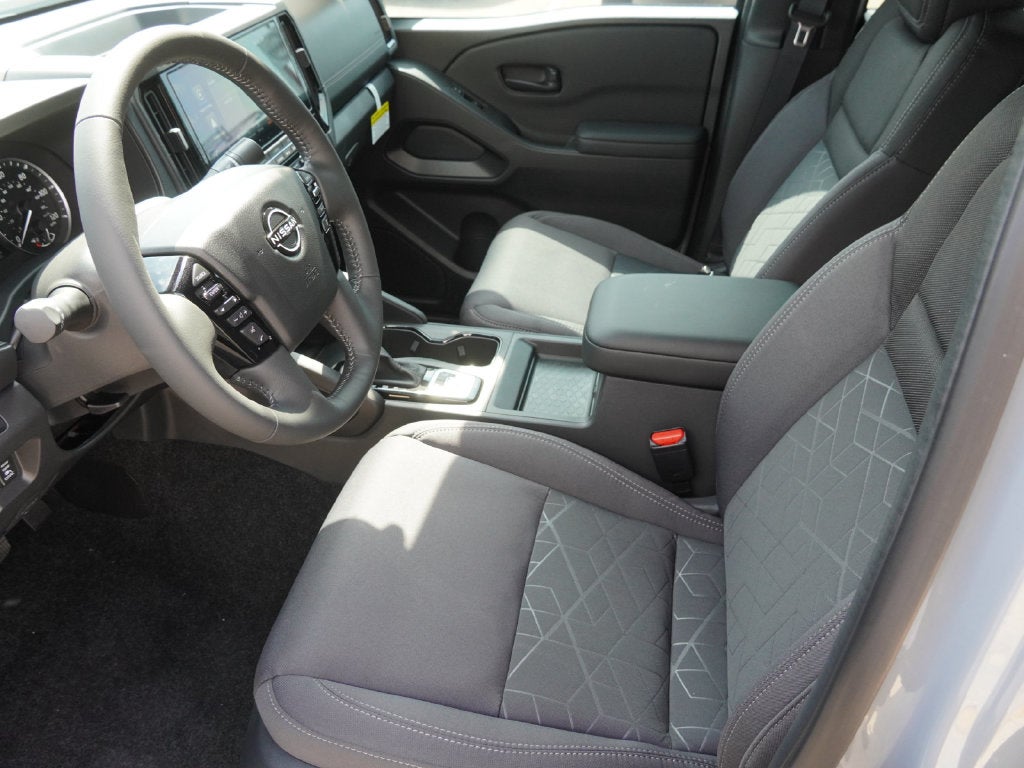 2027 Nissan Frontier SV