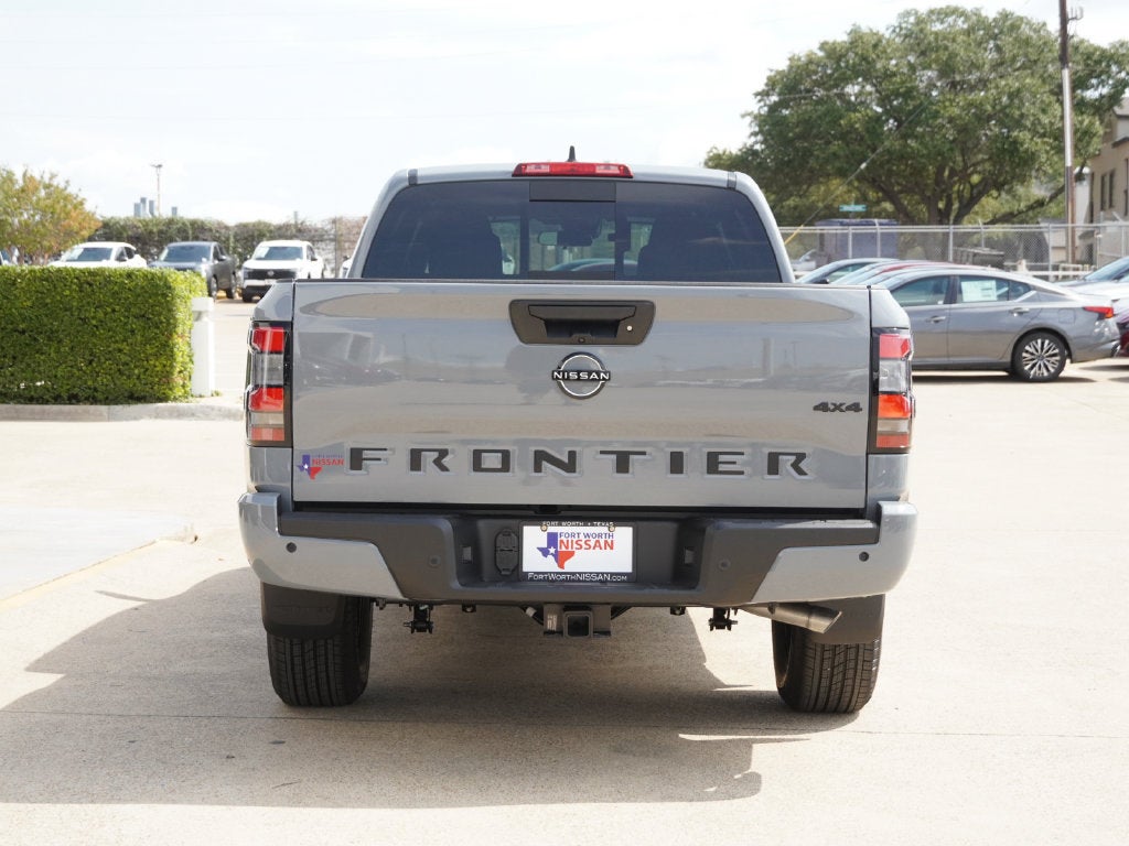 2027 Nissan Frontier SV