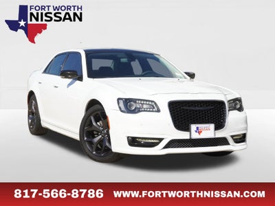 2023 Chrysler 300 Touring