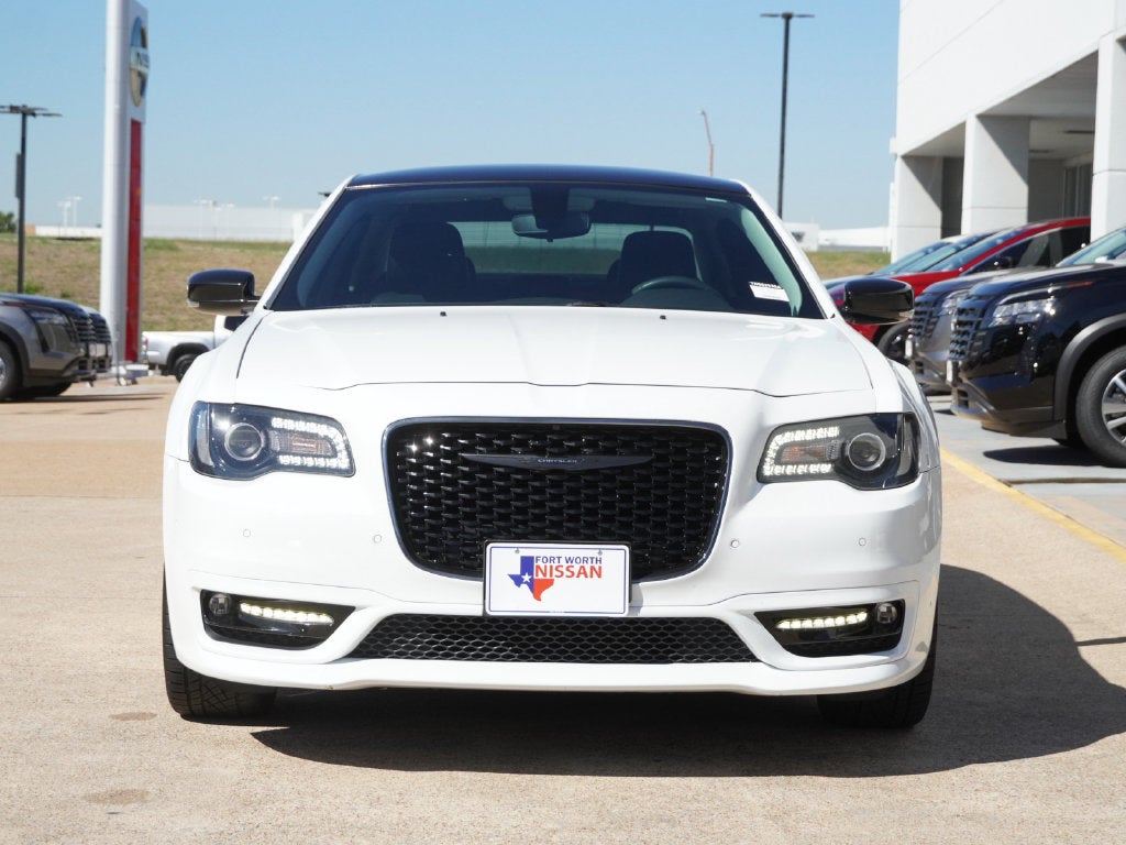2023 Chrysler 300 Touring