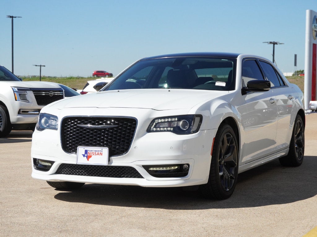 2023 Chrysler 300 Touring
