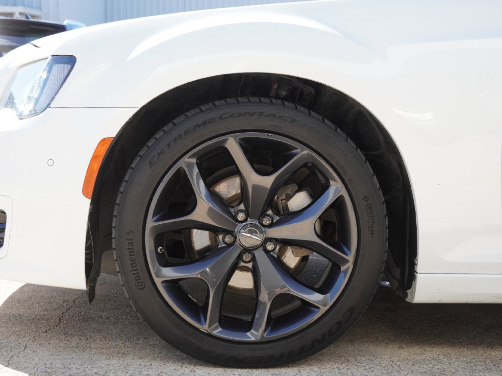 2023 Chrysler 300 Touring