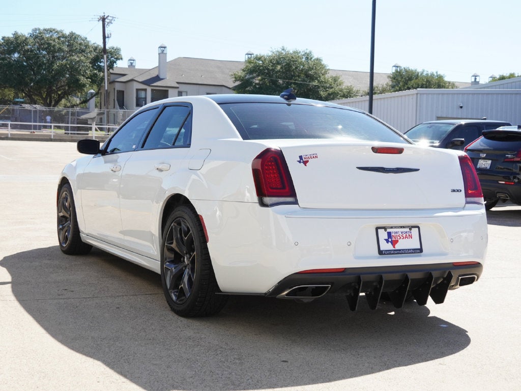 2023 Chrysler 300 Touring