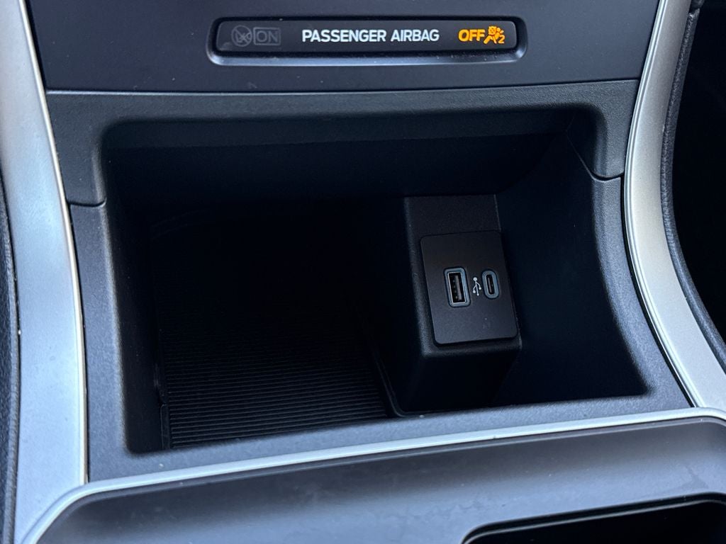2023 Ford Edge SE