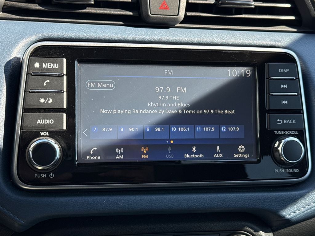 2024 Nissan Versa 1.6 SV