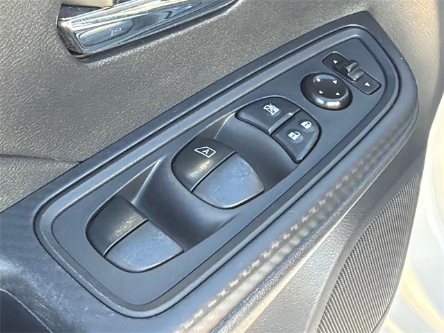 2023 Nissan Versa 1.6 SV