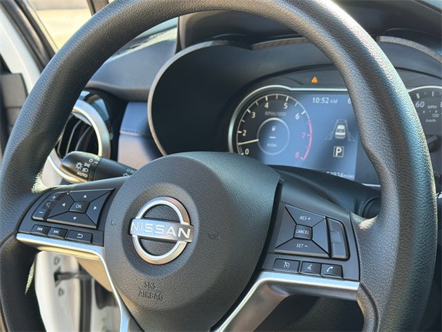 2023 Nissan Versa 1.6 SV