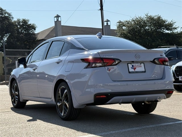 2025 Nissan Versa 1.6 SR
