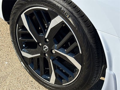 2024 Nissan Versa 1.6 SR