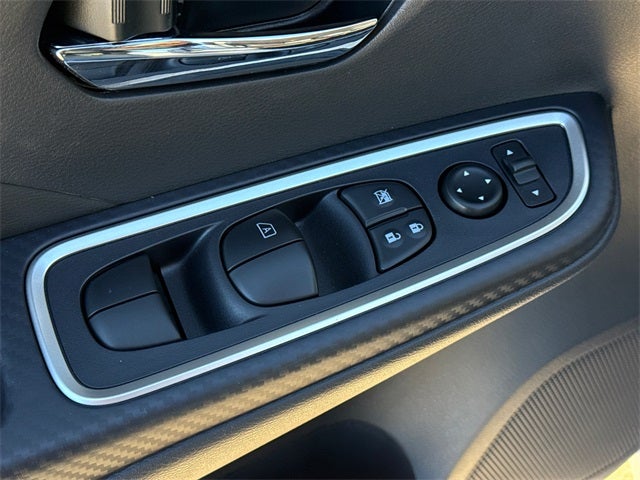 2024 Nissan Versa 1.6 SR