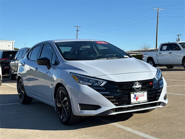 2024 Nissan Versa 1.6 SR
