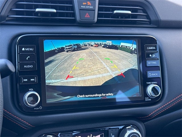 2025 Nissan Versa 1.6 SR