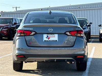2025 Nissan Versa 1.6 SR