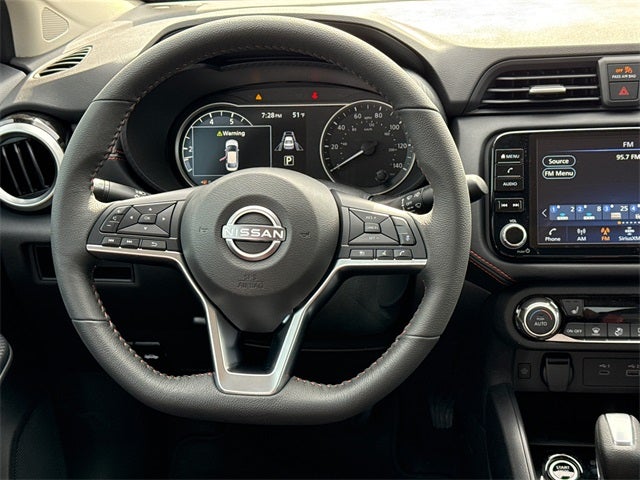 2025 Nissan Versa 1.6 SR